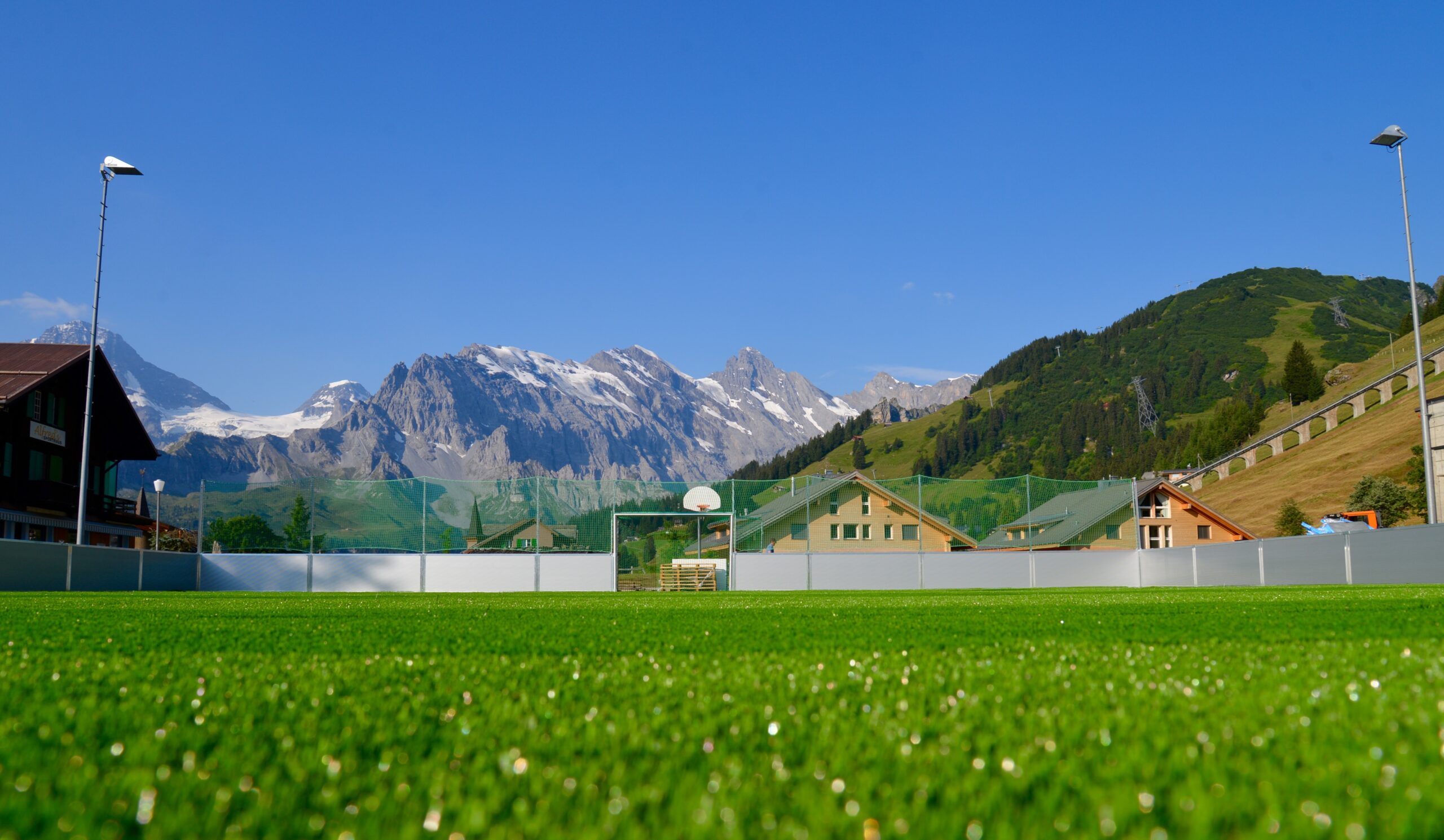 Alpines_Sportzentrum_Kunstrasenspielfeld